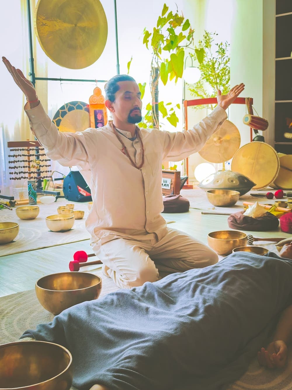 A community gong and bowl evening session